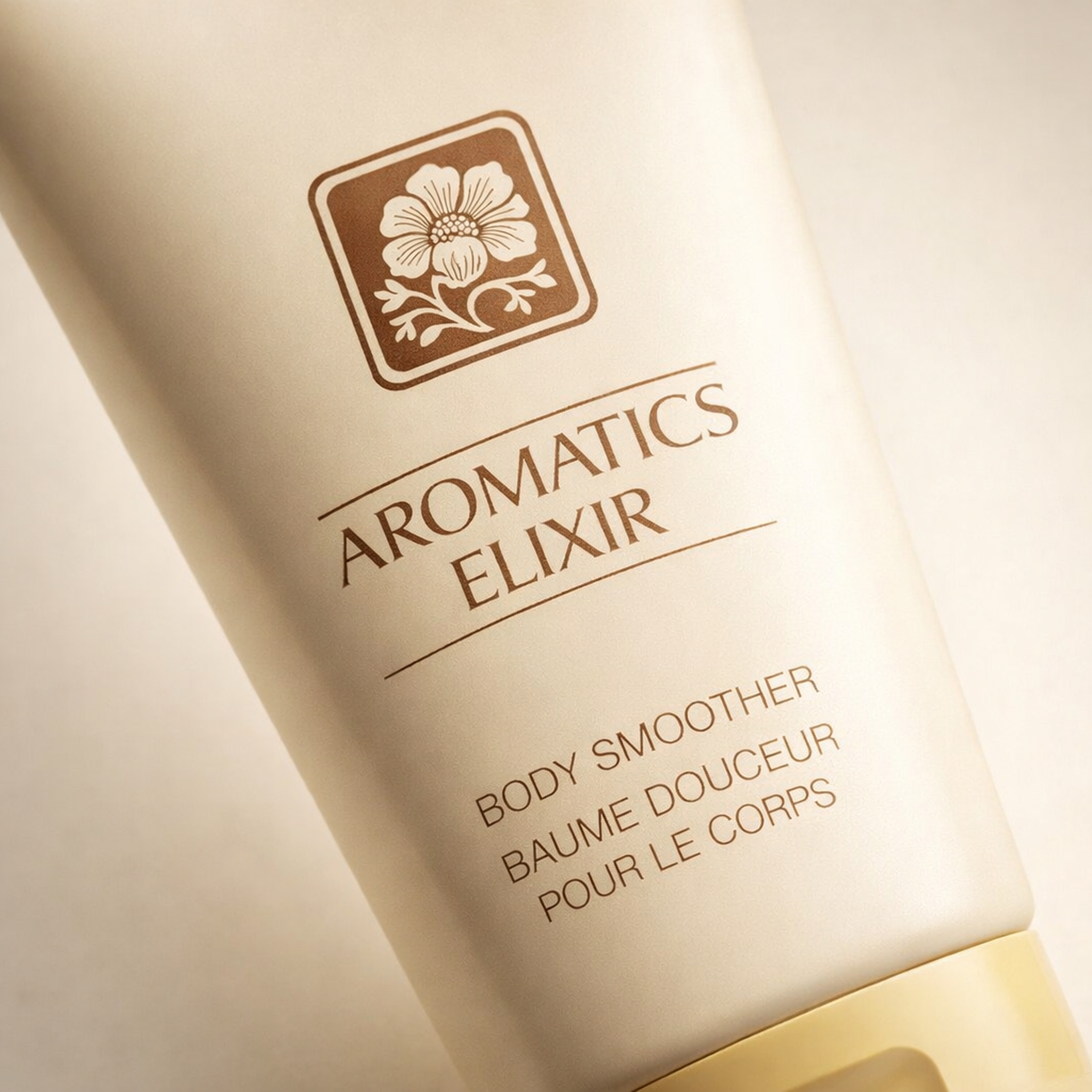 Clinique Aromatics Elixir Body Lotion macro label detail gallery showcase