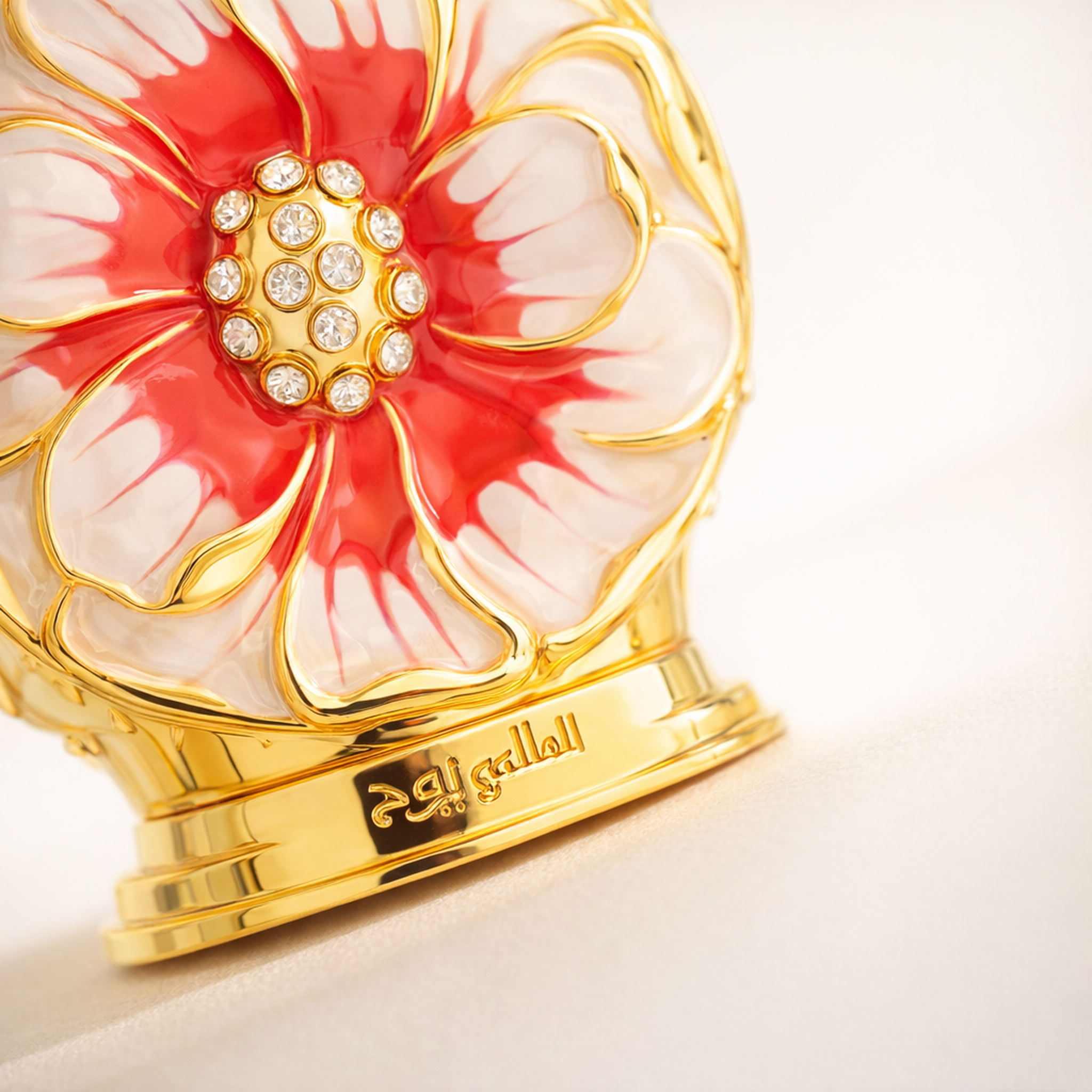 Swiss Arabian Layali CPO macro label detail gallery showcase