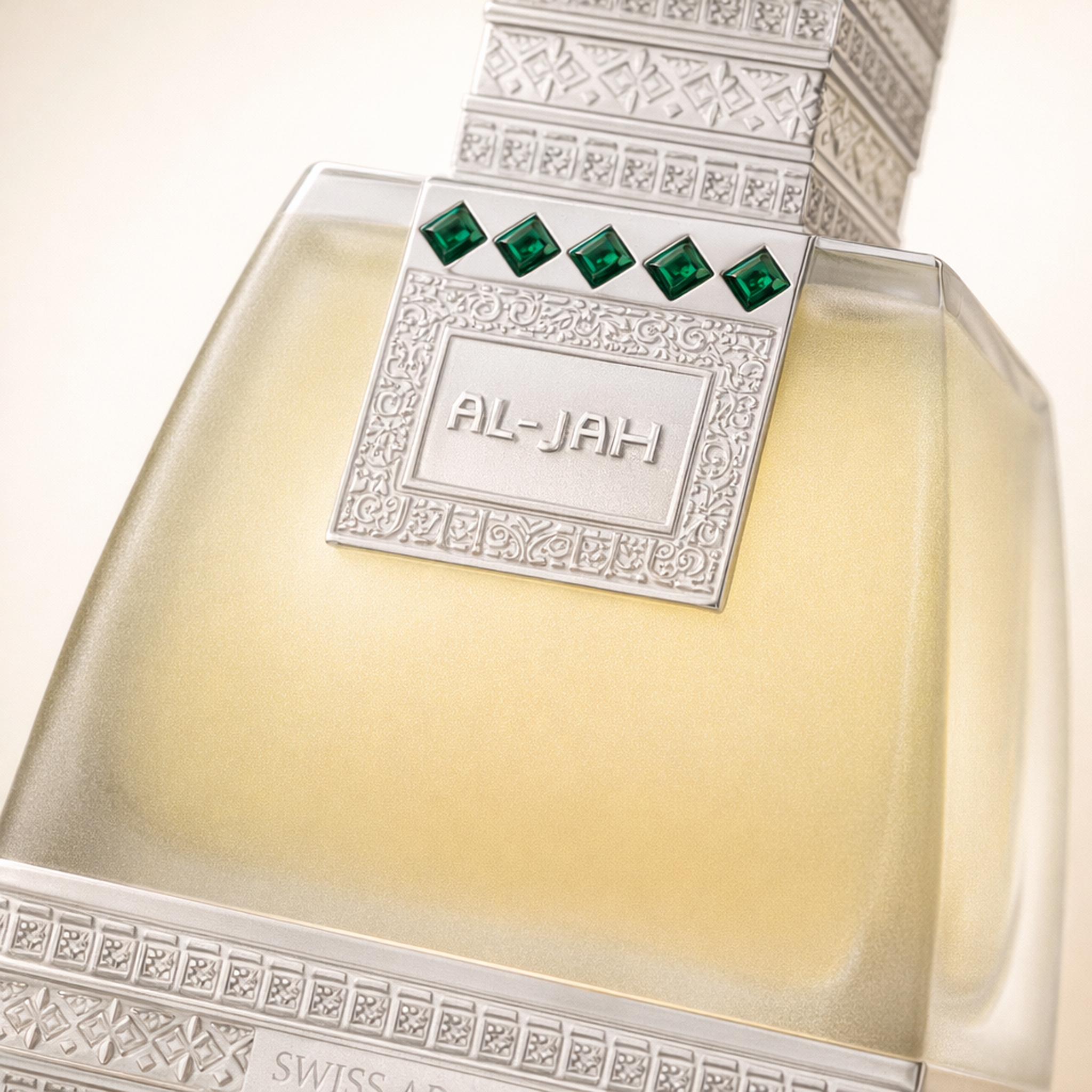Swiss Arabian Rakaan EDP macro label detail gallery showcase