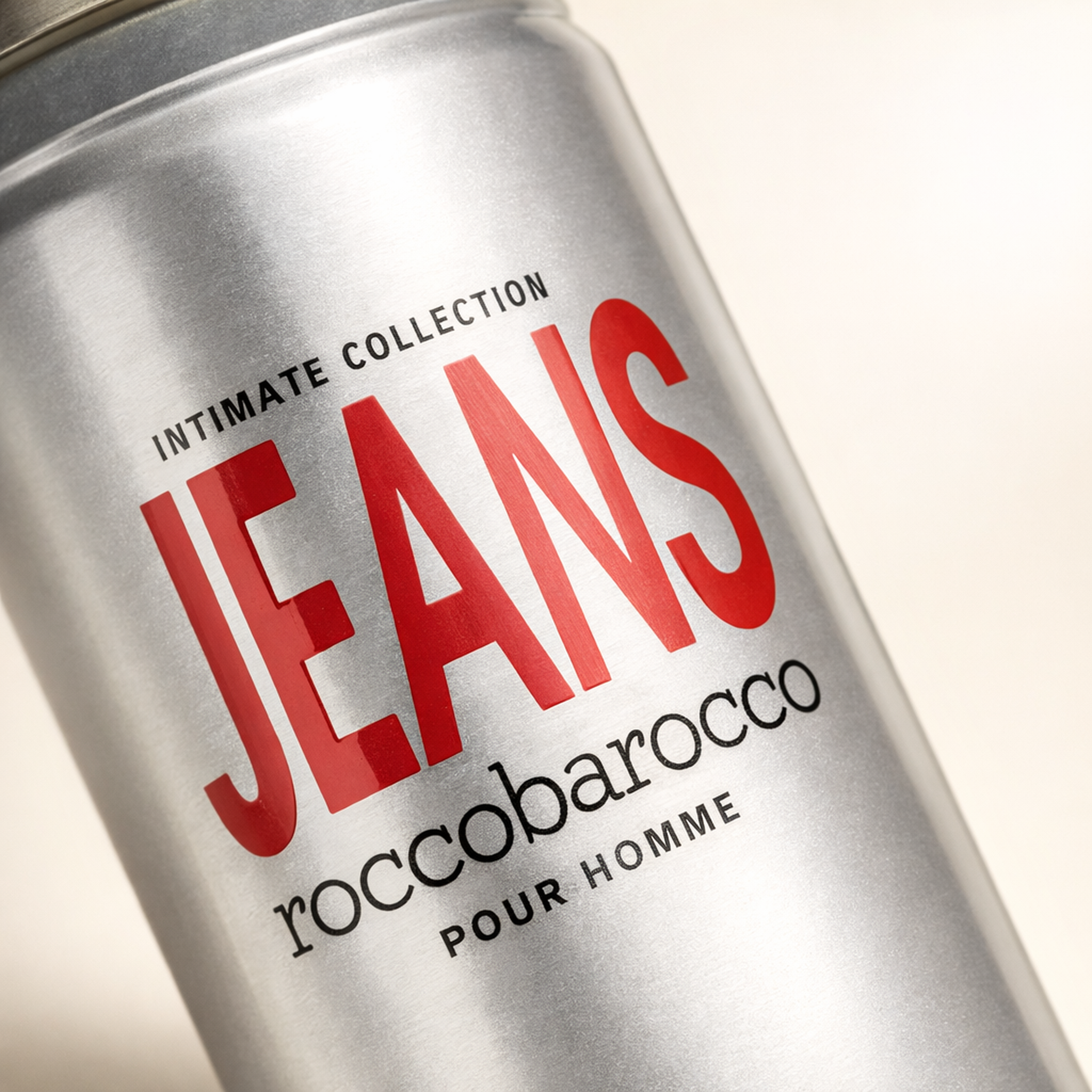 Roccobarocco Jeans Pour Homme Deodorant Spray macro label detail gallery showcase