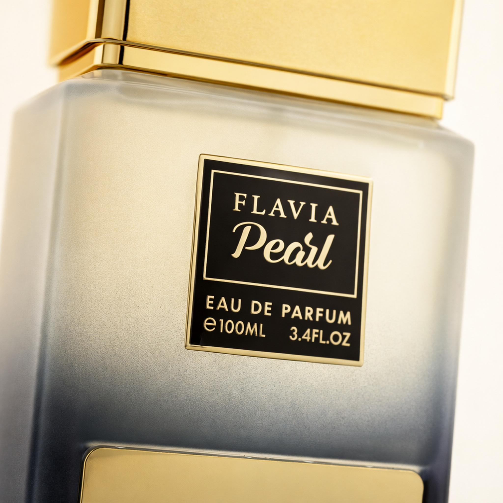 Flavia Dominent Coll. Flavia Pearl EDP macro label detail gallery showcase