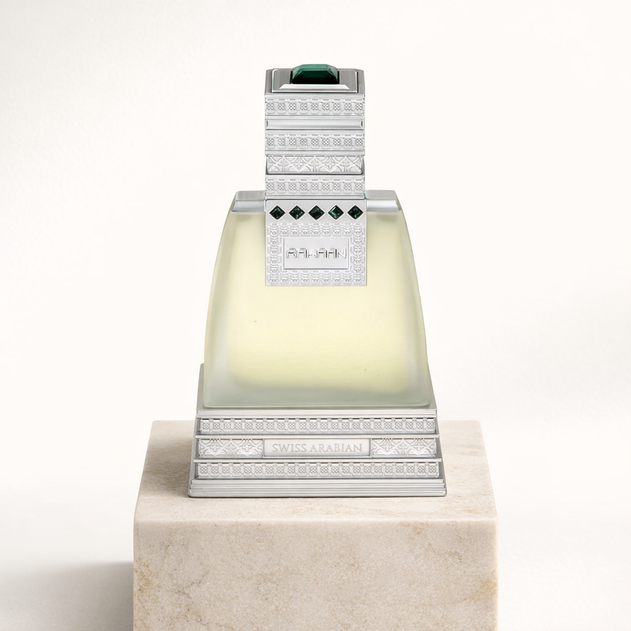 Swiss Arabian Rakaan EDP upright pedestal gallery showcase